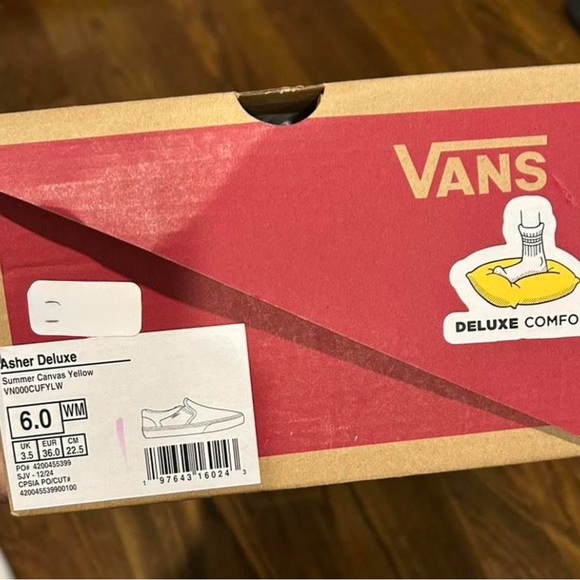 Vans - Picture 4 of 4